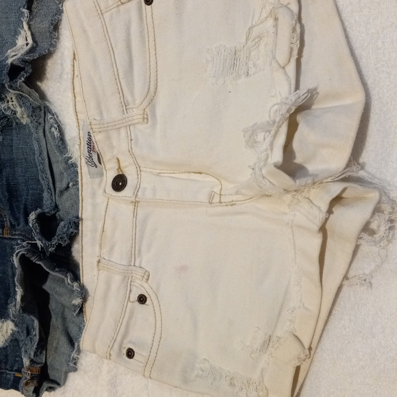 BUY 2 & GET 1 SHORTS - Picture 4 of 8